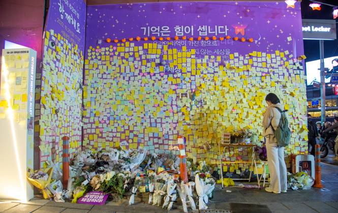 Südkorea, Trauer um die Opfer des Massenansturms in Itaewon während Halloween 2022