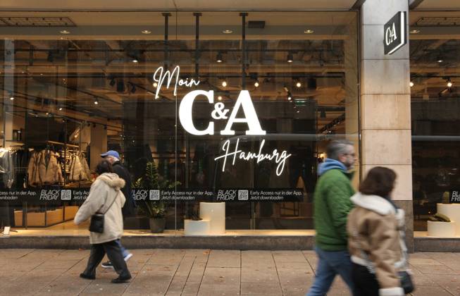 Fashion group C and A wants to open a hundred new shops in Europe, archive images