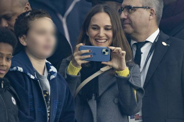 Natalie Portman attends football match in Paris
