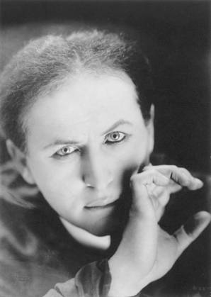 Harry Houdini: 100th anniversary of his death on 31 October