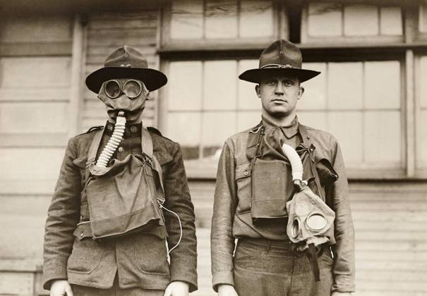 IMAGO History, Archiv, Erster Weltkrieg, Einsatz von Gasmasken 1914-1918