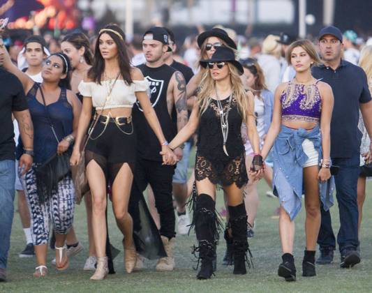 Fashion trend: Fringed boots
