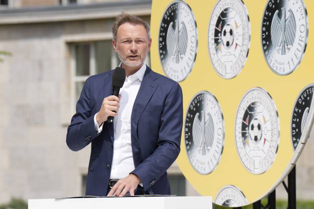 Berlin, Finance Minister Lindner presents 11-euro commemorative coin for EURO 2024