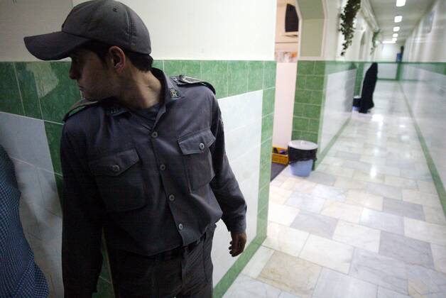 Iran, fire in Evin prison in Tehran, Berlinale winner Jafar Panahi among the detainees