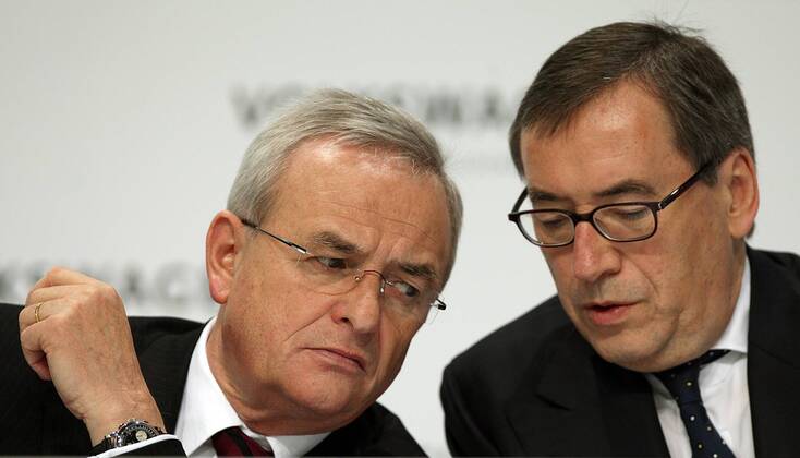 VW personnel director Horst Neumann wants to donate part of his retirement pay worth 23.7 million euros