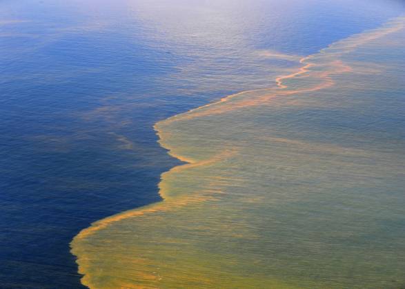 Oil slick spill in Gulf of Mexico reaches beaches, archive images