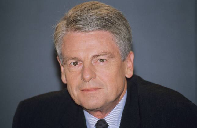 Journalist Klaus Bresser has died