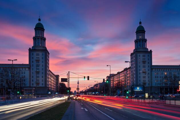 Berlin, hundreds of apartments on Karl-Marx-Allee may be sold to Deutsche Wohnen