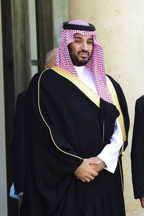 Saudi Crown Prince arrests princes and ex-minister