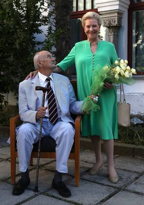 Russia: Prince Dimitri Romanov visits Dulber Palace