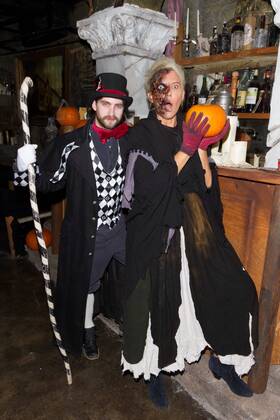 Photo session for the Halloween show at the Berlin Dungeon with Natascha Ochsenknecht
