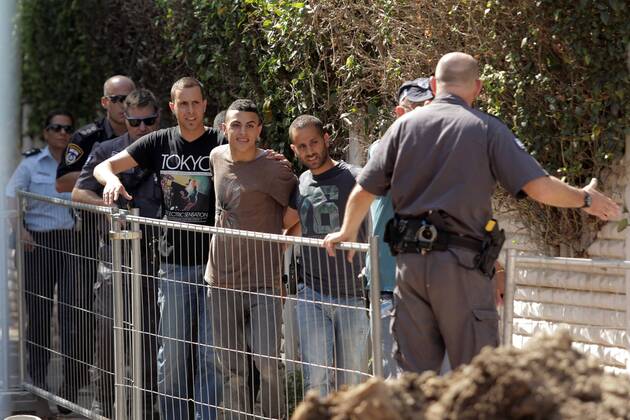 Israel - Police search for terror suspects