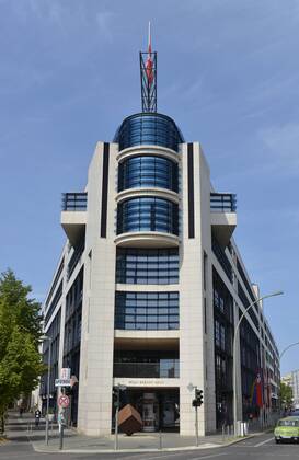 Willy Brandt House in Berlin: SPD party headquarters evacuated