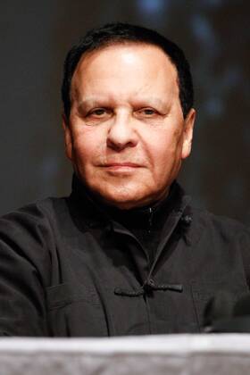 Fashion designer Azzedine Alaia is dead.