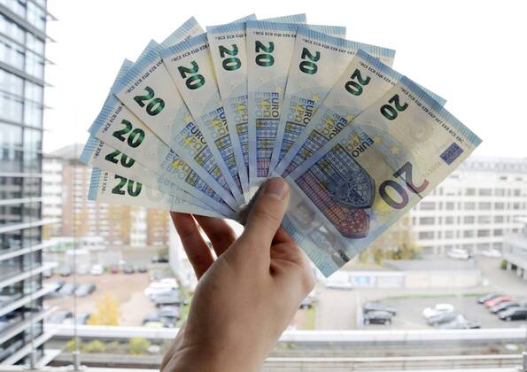 Presentation of the 20 euro banknotes at the Deutsche Bundesbank