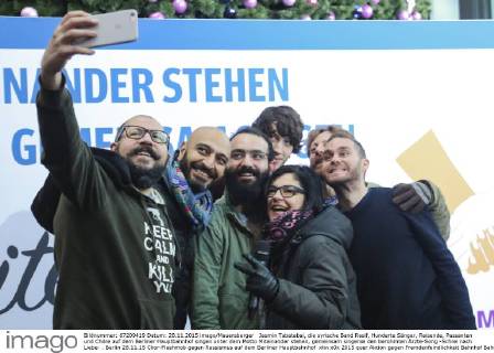 Jasmin Tabatabai at the Choir Flashmob at Berlin Central Station