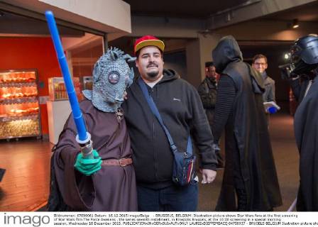 Star Wars fans worldwide celebrate premiere of The Force Awakens