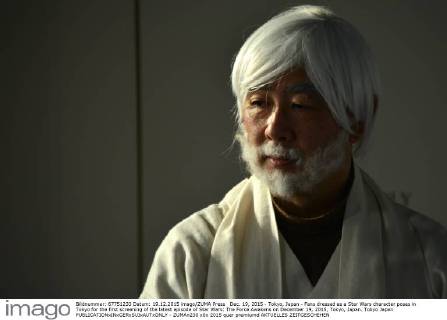 Japan: Star Wars fans at Episode VII film premiere in Tokyo
