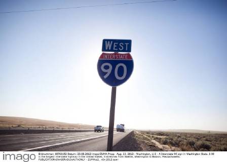 USA, Dwight D. Eisenhower begründet mit Federal-Aid Highway Act das landesweite Interstate-Fernstraßennetz, 70. Jahrestag am 29. Juni