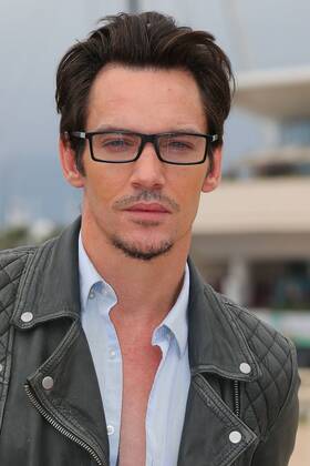 Roots Photocall in Cannes
