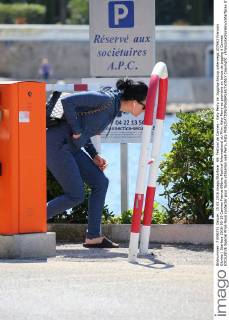 69th Festival de Cannes - Katy Perry in a jogging suit on the road