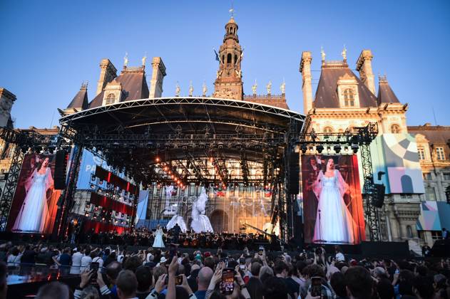 Paris 2024, Olympics, concert to mark the arrival of the Olympic flame in Paris