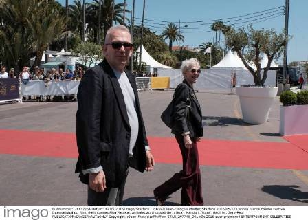69th Festival de Cannes - Arrival Julieta Photocall
