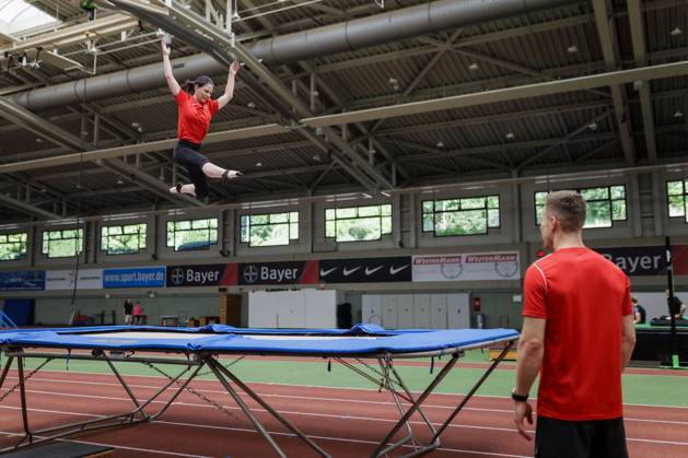 Leverkusen, Annalena Baerbock visits national athletics centre