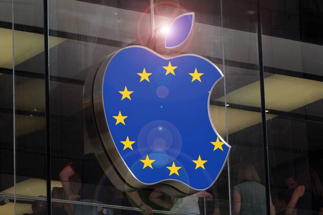 Apple has to pay 13 billion euros in back taxes after ECJ ruling - Archive photos