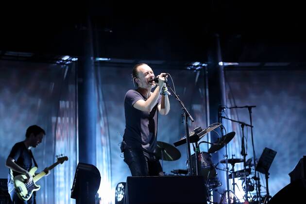Radiohead should not appear in Israel