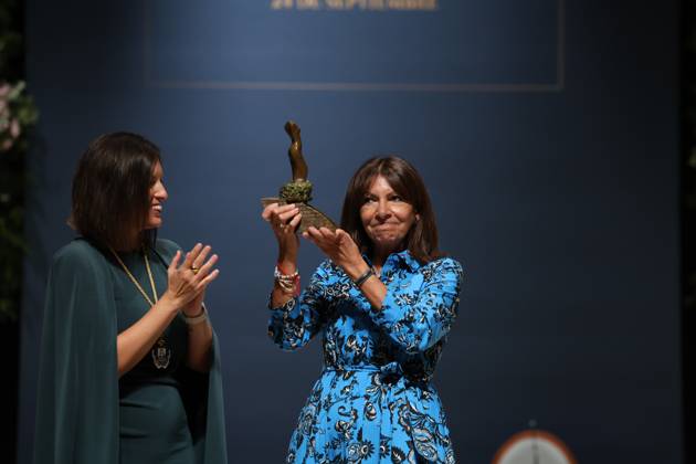 Spanien, Anne Hidalgo erhält den XIII Cortes de la Real Isla de León Award in San Fernando