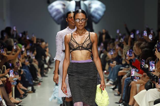 Paris Fashion Week, Ester Manas fashion show