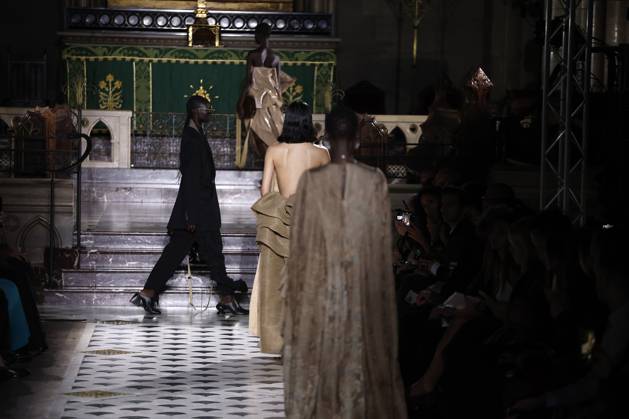 Paris Fashion Week, UmaWang fashion show