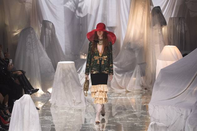 Paris Fashion Week, Valentino fashion show