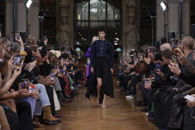 Paris Fashion Week, Lutz Huelle fashion show