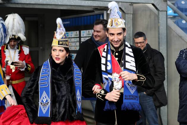 Mannheim: Carnival city prince and prince in the stadium