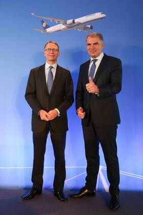 Lufthansa buys majority of Air Berlin's shares
