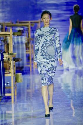 China Fashion Week - Eve Cina