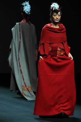 China Fashion Week - AJ-Namo