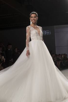 Barcelona Bridal Week - Pink Clara Fashion Show