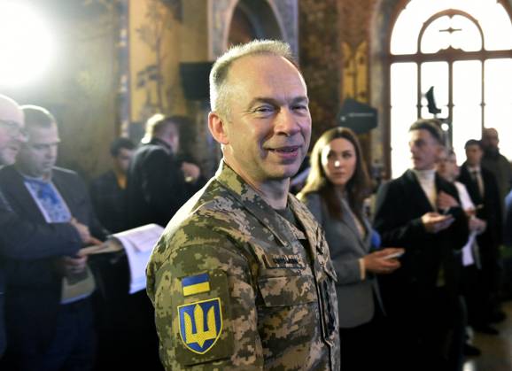 Ukraine: Former Chief of the General Staff Syrskyj believes Russia’s offensive capabilities have been broken; archive footage