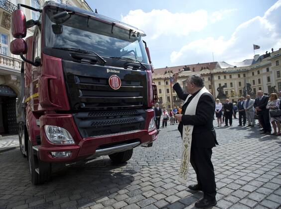 Czech Republic: Cardinal Duka blesses new truck Tatra Phoenix Euro 6 in Prague
