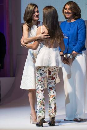 Spain: Queen Letizia at the National Fashion Awards in Madrid