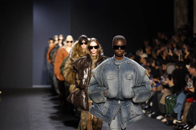 Paris Fashion Week, Juun.J fashion show