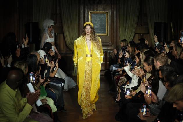 Paris Fashion Week, Ronald van der Kemp fashion show