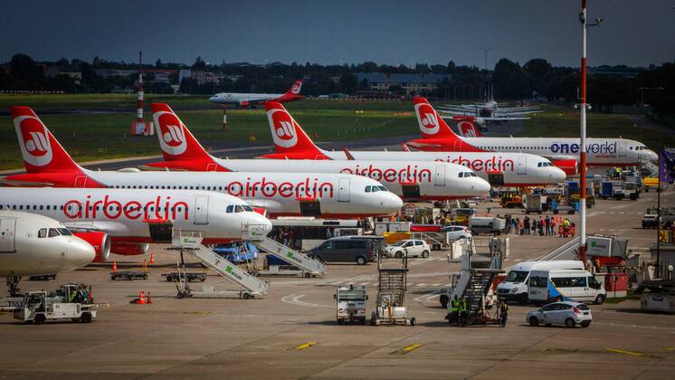 Air Berlin pilots bring flight operations to a standstill