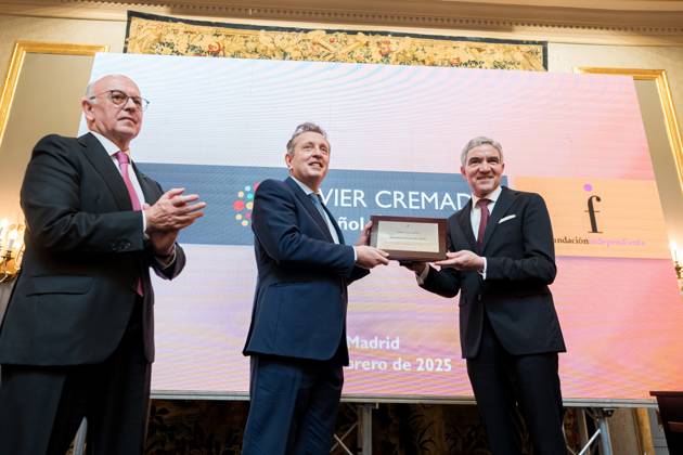 Madrid, Javier Cremades erhält Preis Espanol Universal 2024
