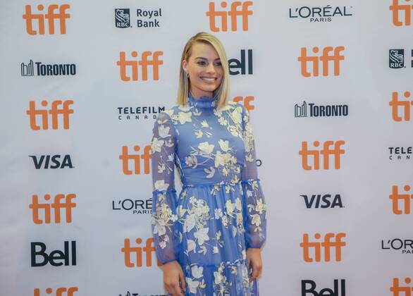Fashion Trend - Dresses in Country and Prairie Look