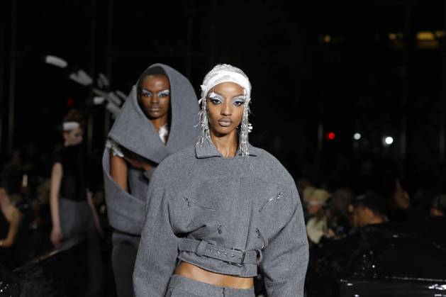 New York Fashion Week, Luar fashion show