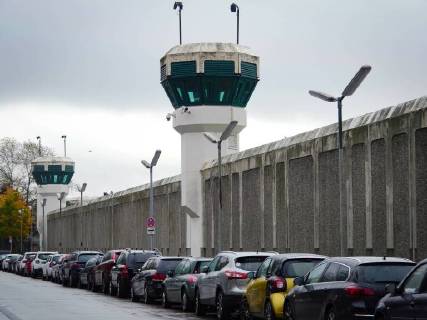 Berlin: Prisoners escape from Plötzensee Prison